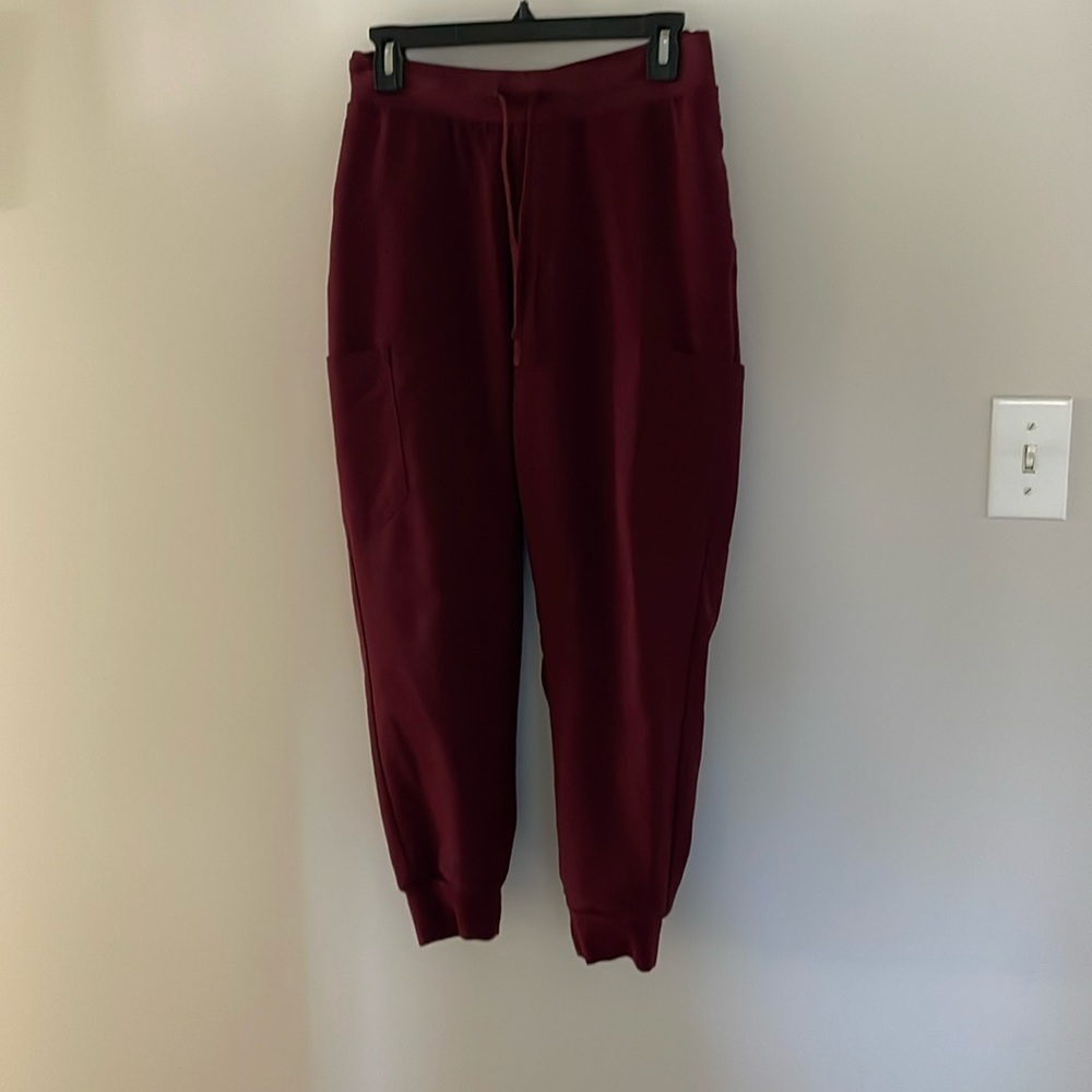 Mandala scrubs 9 Pocket Joggers Wine